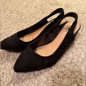 Sling back pointed toe kitten block heel  ((6.5W))
